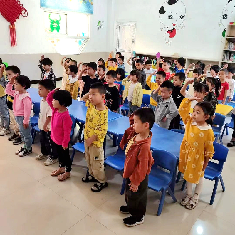 七小幼儿园喜迎国庆活动2.jpg 七小幼儿园喜迎国庆活动2.jpg