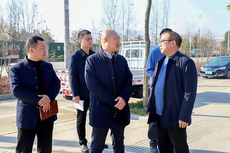 赵军伟调研城区人居环境整治工作 赵军伟调研城区人居环境整治工作