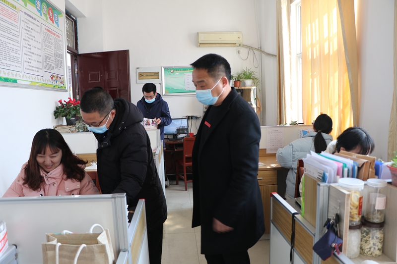 潢川一小迎接县教体局开学工作检查6.JPG