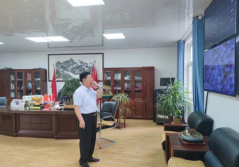5集团彭总校长亲自对毕业班学生进行入学教育.jpg