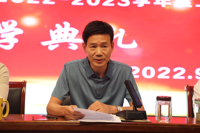 支部书记丰国献宣布分工.jpg