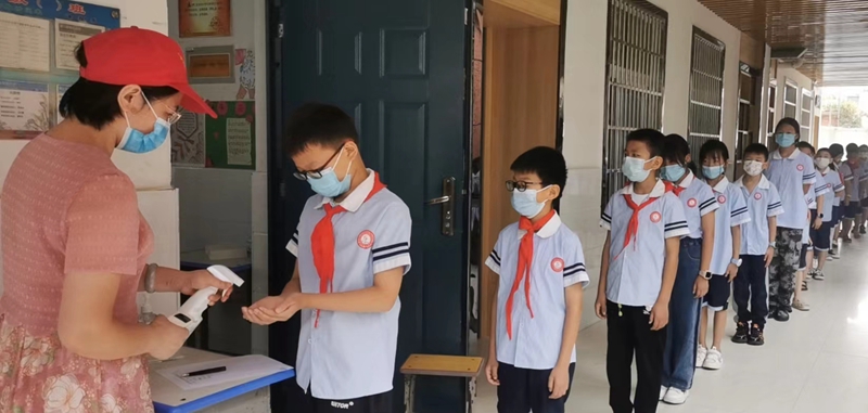 2.入班消毒.jpg