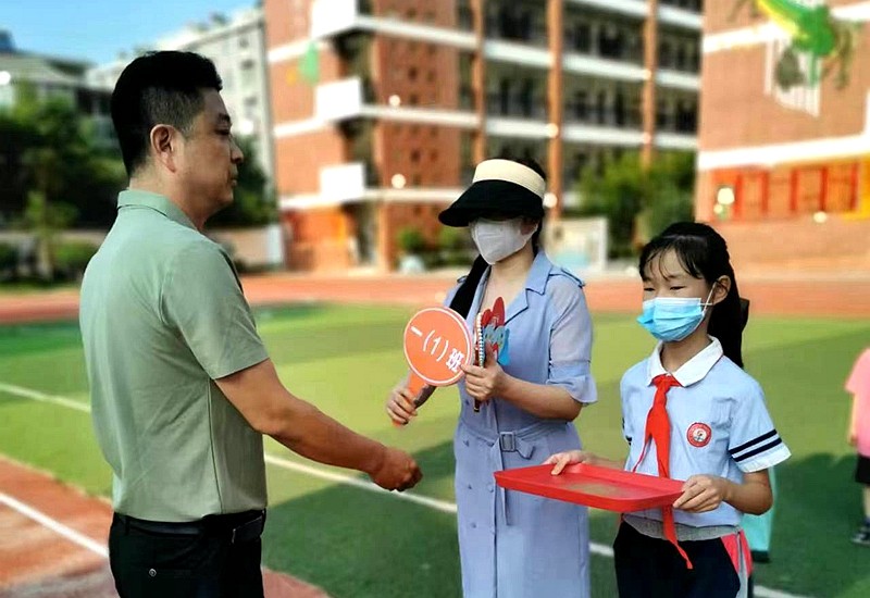 授班牌1.jpg