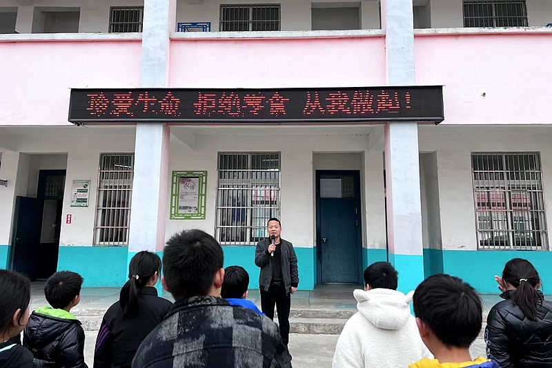 图片3.jpg 图片3.jpg