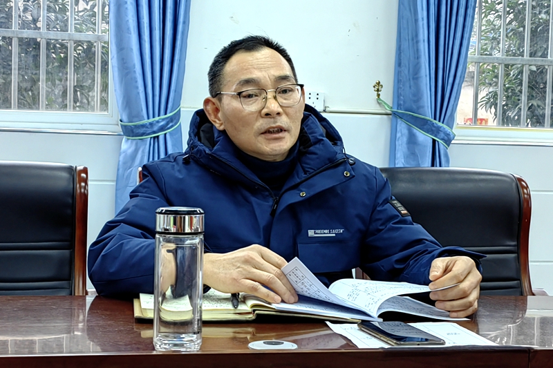 潢川一小学习新课标通讯稿3.jpg