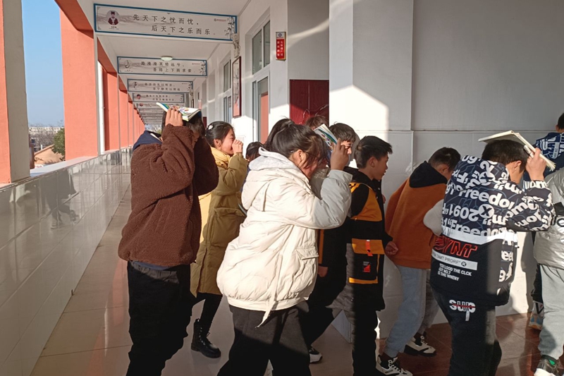 图片2.jpg 图片2.jpg