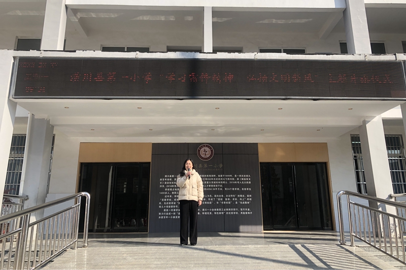 胡汉华.jpg 胡汉华.jpg
