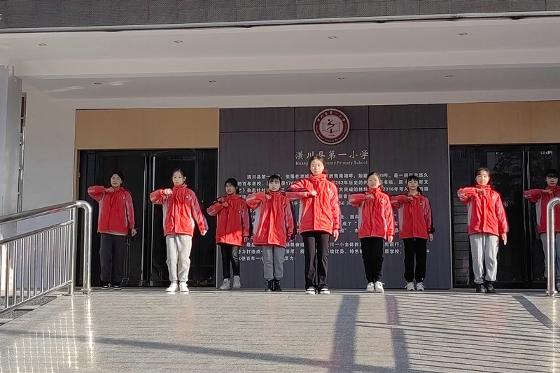 舞蹈表演《学习雷锋好榜样》.jpg 舞蹈表演《学习雷锋好榜样》.jpg