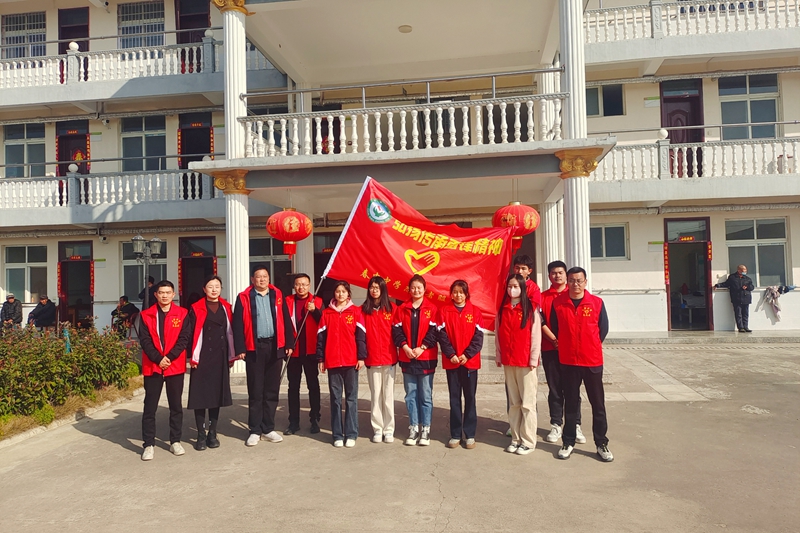 合影2.jpg 合影2.jpg