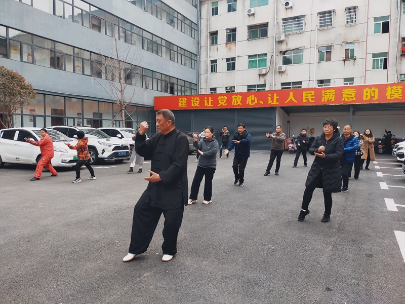 图片13.jpg 图片13.jpg