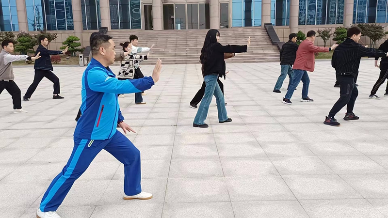 图片21.jpg 图片21.jpg