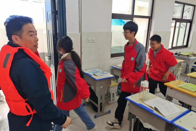 图片13.png 图片13.png