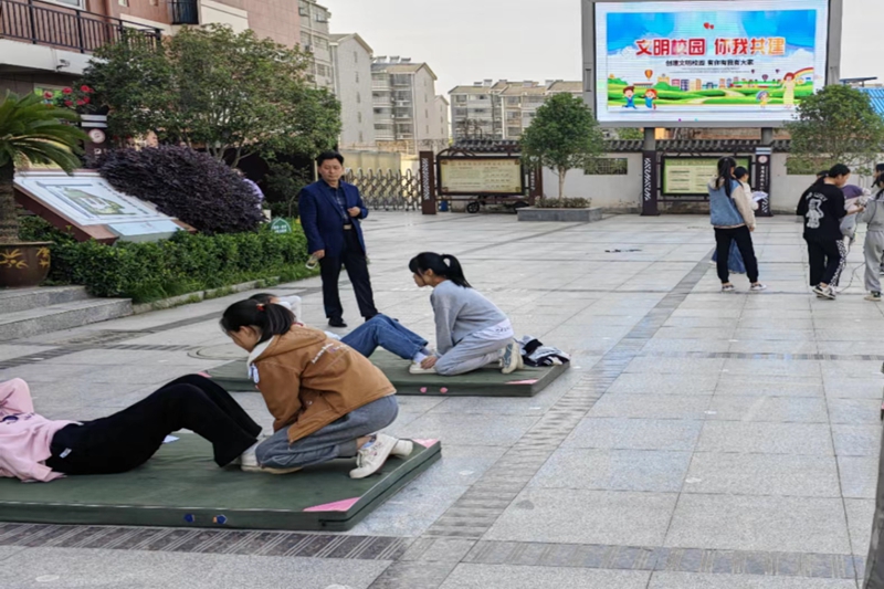 微信图片_20230426210337.jpg 微信图片_20230426210337.jpg