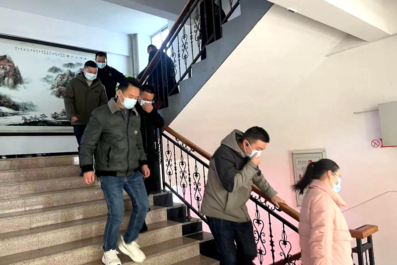 图片2.jpg 图片2.jpg