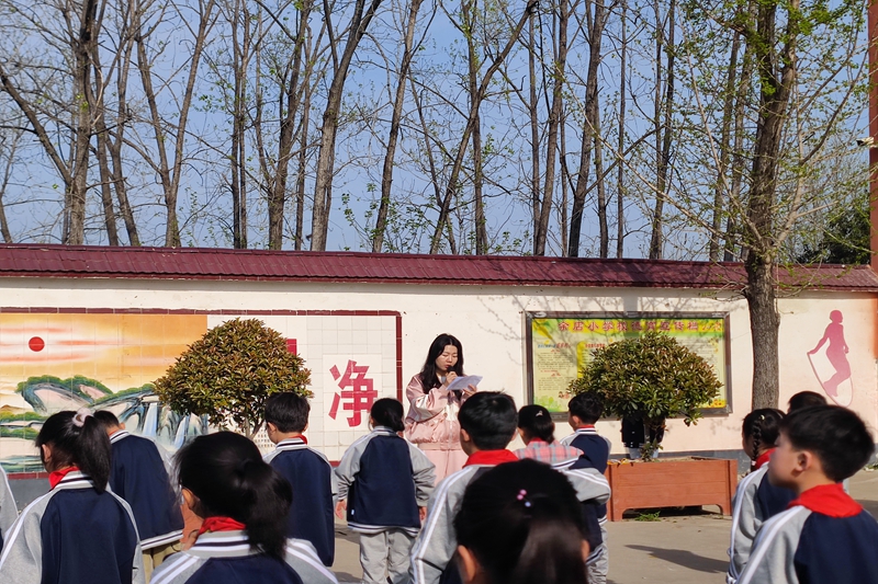 清明节升旗仪式图片 (1).jpg 清明节升旗仪式图片 (1).jpg