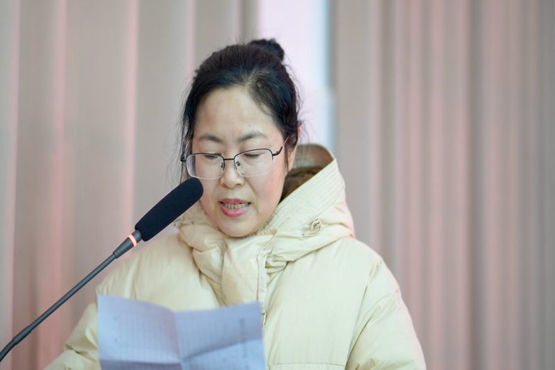 3.工会副主席赵明霞代表女教师发言.jpg 3.工会副主席赵明霞代表女教师发言.jpg