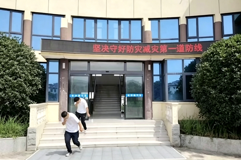 去水印.png 去水印.png